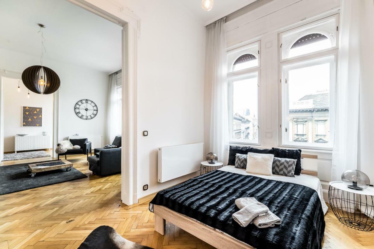 Bpr Luxe De Noir Et Blanc Apartment Budapeşte Dış mekan fotoğraf