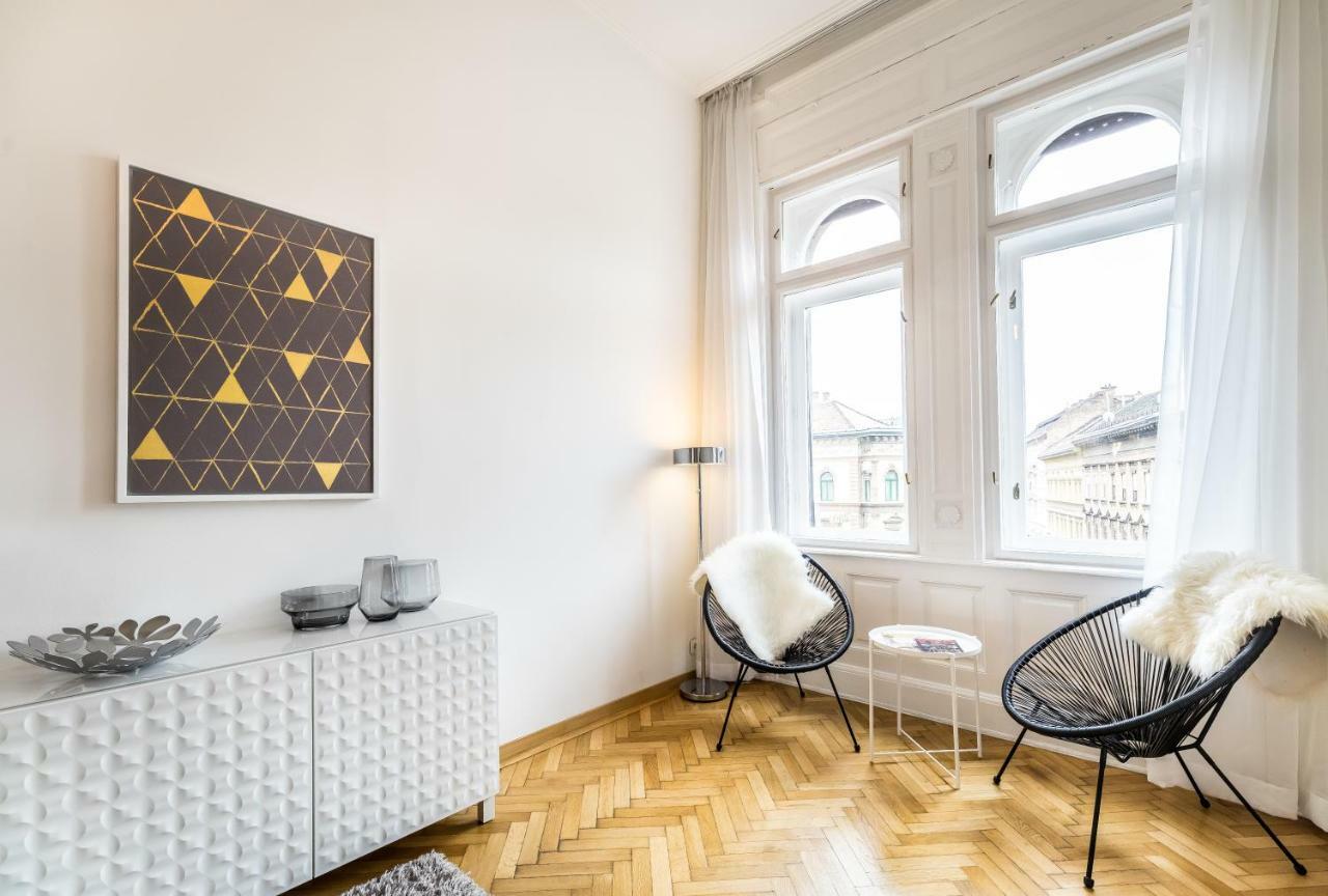 Bpr Luxe De Noir Et Blanc Apartment Budapeşte Dış mekan fotoğraf